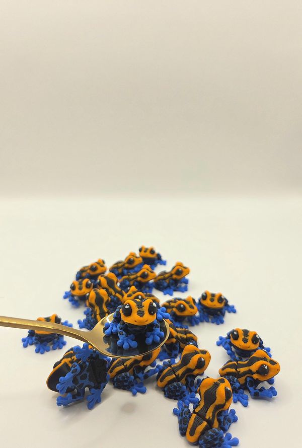 Poison Dart Frog 1-inch 3D printed mini
